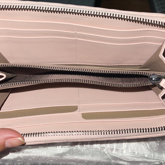 Bottega Veneta wallet pink excellent condition - Picture 3 of 9